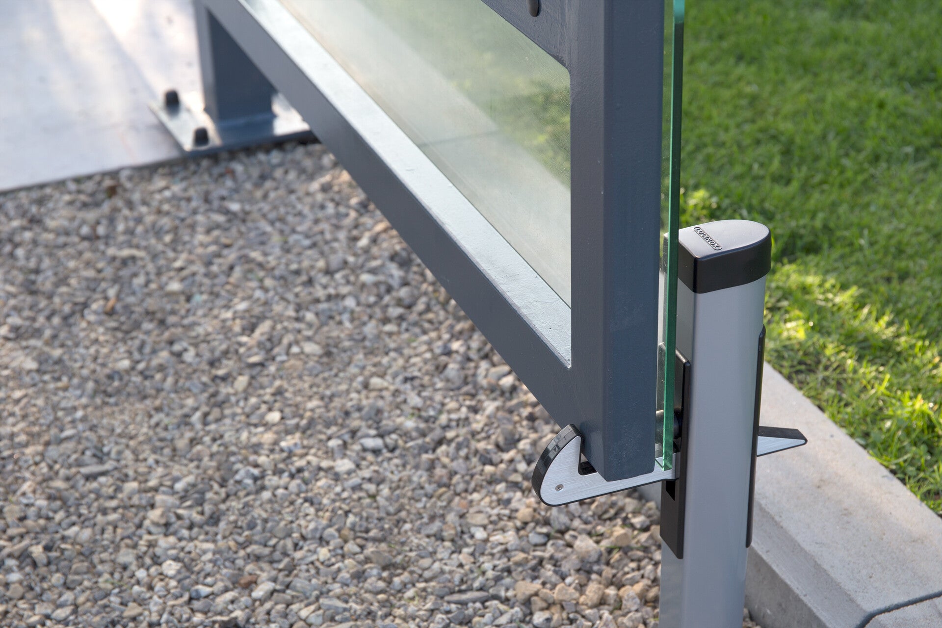 Locinox Poortvanger aluminium - met Rubbere aanslag hek-kopen  Haak Boven (IN-GATE CATCHER) Haak Onder (UNDER-GATE CATCHER)