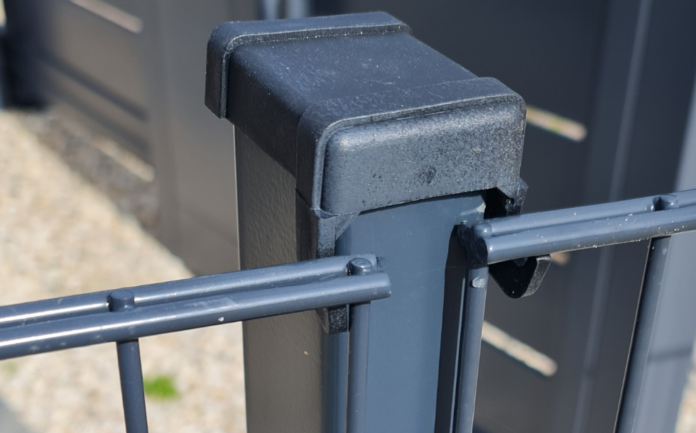 Ronde paal koker 60x40 mm compleet voor eind-, begin- of hoekpaal van hekwerk of schutting