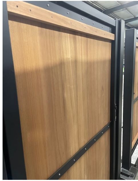 Pluteo Enkele poort met hout Ayous hek-kopen